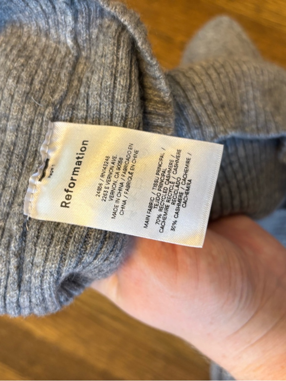 Reformation Luisa Cashmere Turtleneck Sweater Dark Gray Size M - Picture 11 of 11